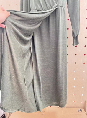 Mittellange Pullover Kleid Grün
