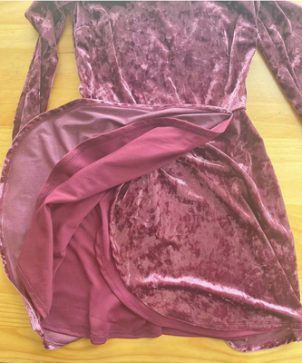 Luxus-Velvetkleid mit langem Ärmel